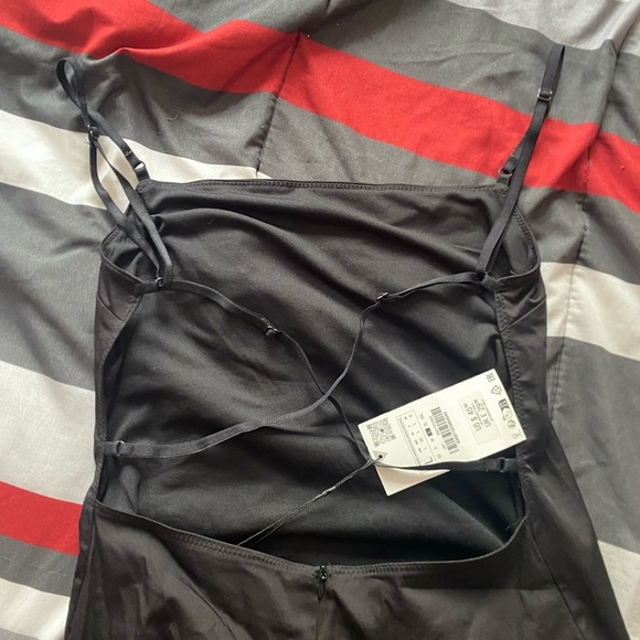 Zara Open Back Dress - Picture 3 of 4